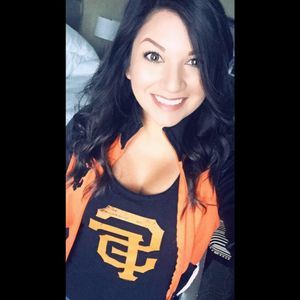 Meet your Posher, Marissa